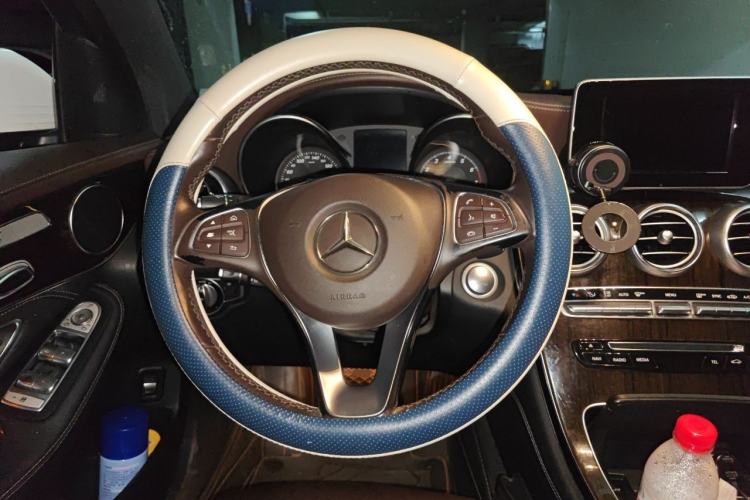 Used Mercedes-Benz GLC 2016 GLC 260 4MATIC Dynamic Edition Steering Wheel