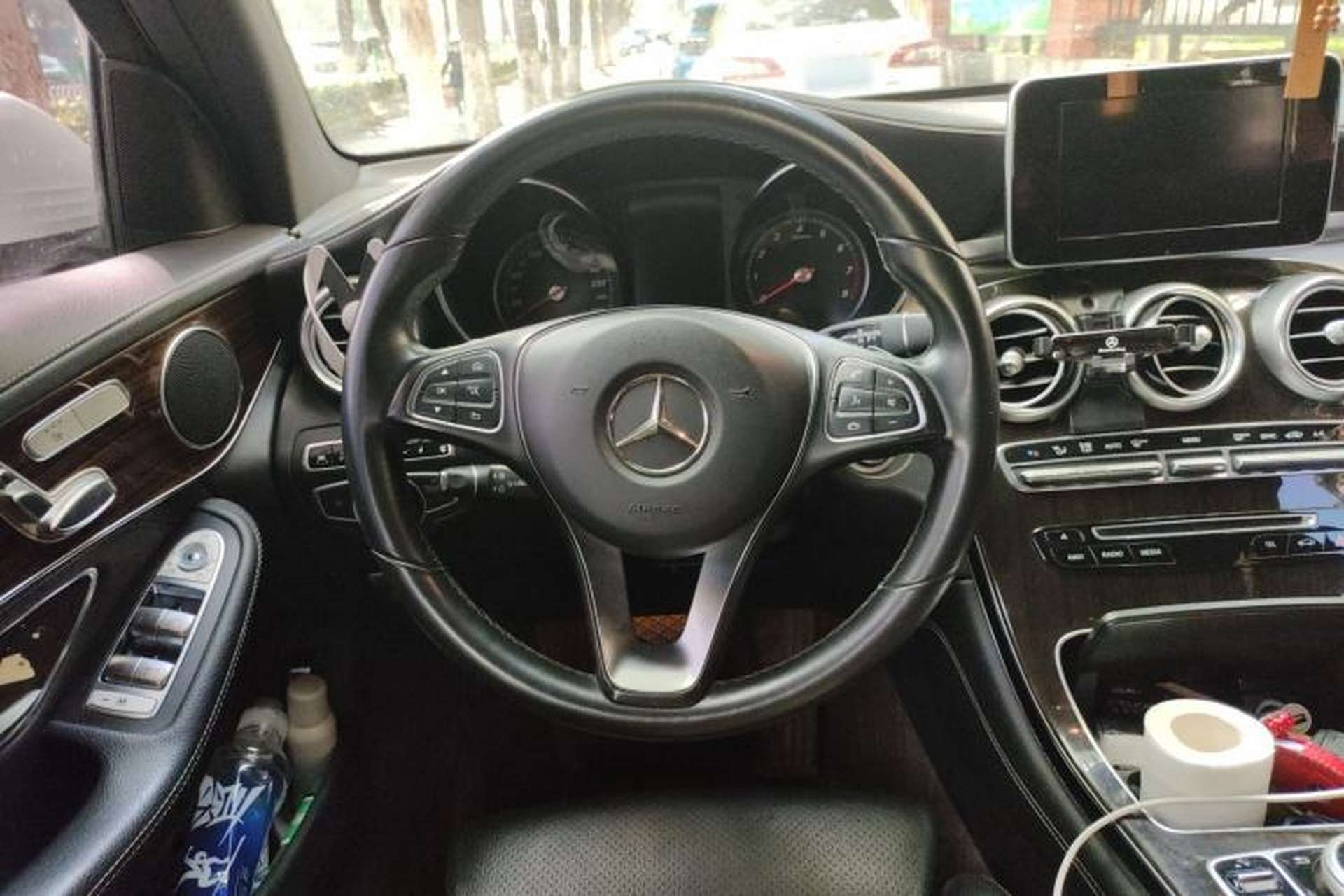 Used Mercedes-Benz GLC 2016 GLC 260 4MATIC Luxury Model Steering Wheel