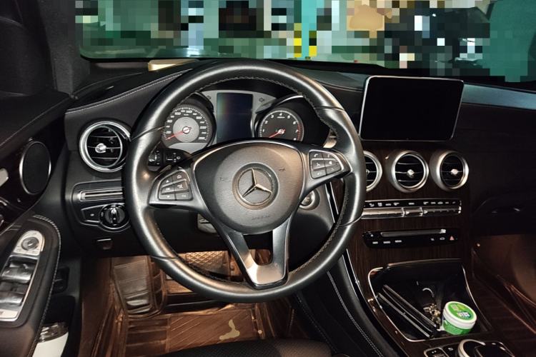 Used Mercedes-Benz GLC 2016 GLC 260 4MATIC Dynamic Edition Steering Wheel