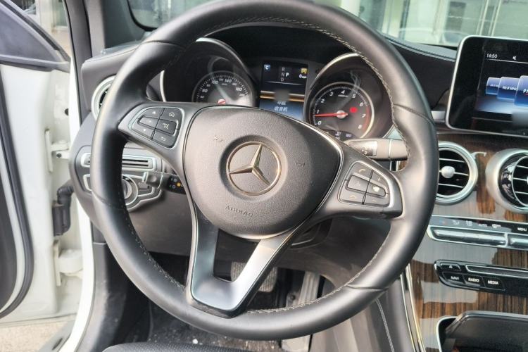 Used Mercedes-Benz GLC 2016 GLC 260 4MATIC Dynamic Edition Steering Wheel