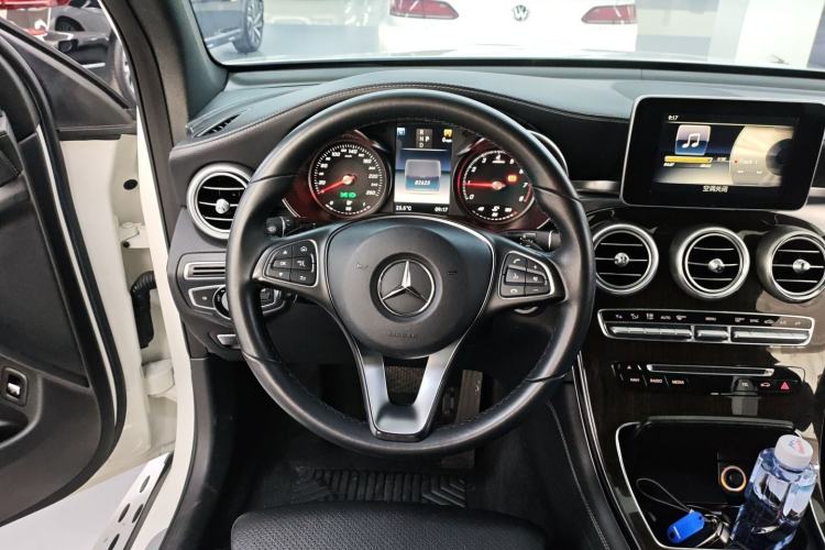 Used Mercedes-Benz GLC 2016 GLC 260 4MATIC Dynamic Edition Steering Wheel