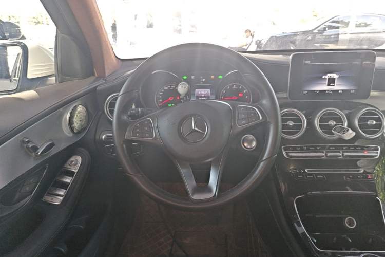 Used Mercedes-Benz GLC 2016 GLC 200 4MATIC Steering Wheel