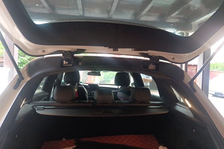 Used Mercedes-Benz GLC 2016 GLC 200 4MATIC Trunk