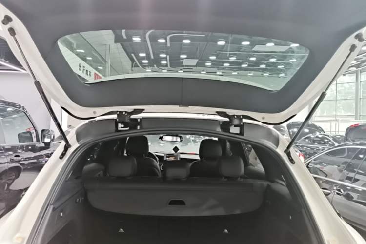 Used Mercedes-Benz GLC 2016 GLC 200 4MATIC Trunk