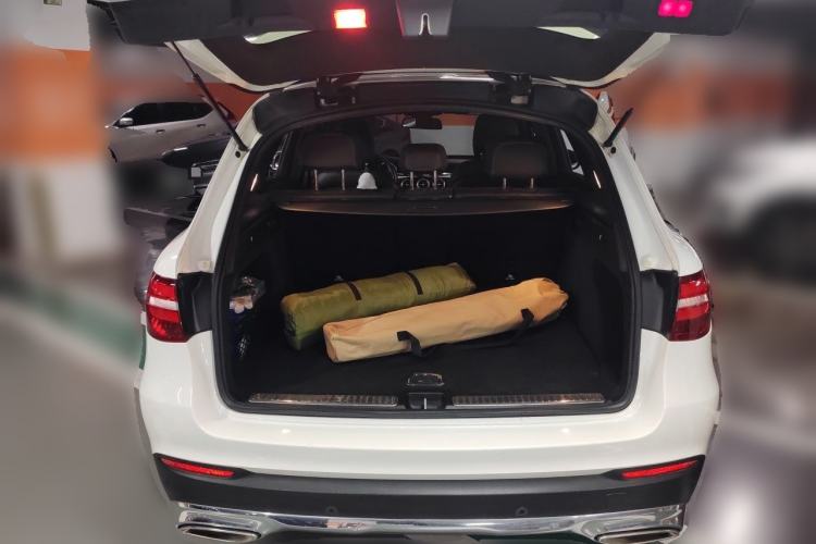 Used Mercedes-Benz GLC 2016 GLC 260 4MATIC Dynamic Edition Trunk