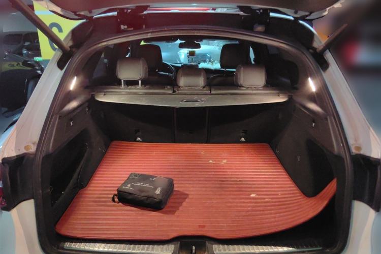 Used Mercedes-Benz GLC 2016 GLC 200 4MATIC Trunk