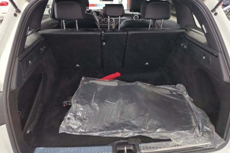 Used Mercedes-Benz GLC 2016 GLC 300 4MATIC Dynamic Model Trunk