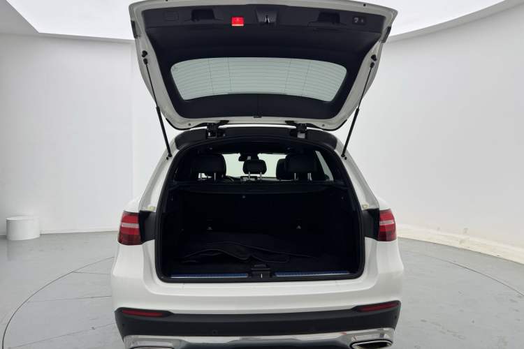 Used Mercedes-Benz GLC 2016 GLC 260 4MATIC Luxury Model Trunk