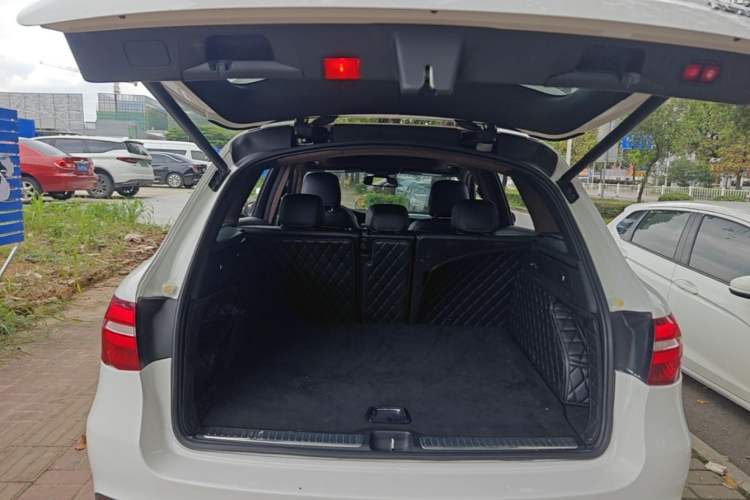 Used Mercedes-Benz GLC 2016 GLC 200 4MATIC Trunk