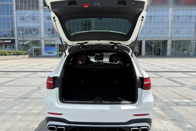Used Mercedes-Benz GLC 2016 GLC 260 4MATIC Dynamic Edition Trunk