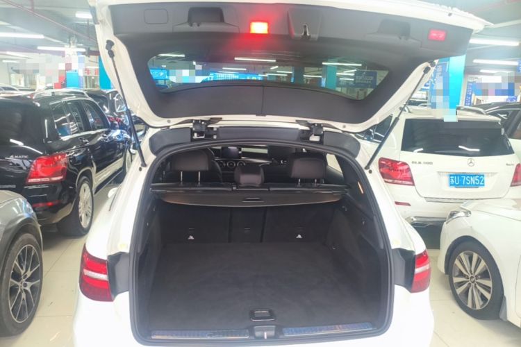 Used Mercedes-Benz GLC 2016 GLC 260 4MATIC Luxury Model Trunk