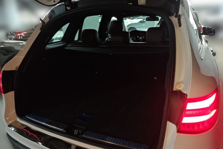 Used Mercedes-Benz GLC 2016 GLC 200 4MATIC Trunk