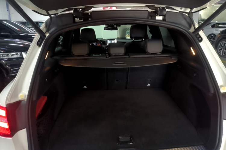 Used Mercedes-Benz GLC 2016 GLC 200 4MATIC Trunk