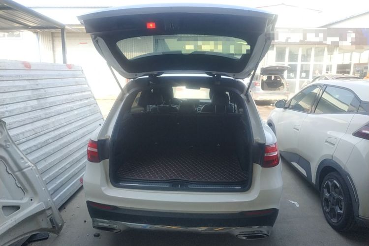 Used Mercedes-Benz GLC 2016 GLC 200 4MATIC Trunk