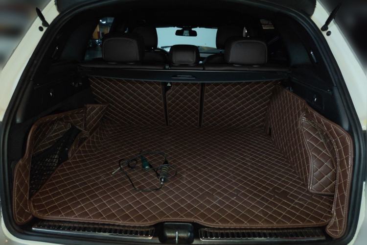 Used Mercedes-Benz GLC 2016 GLC 260 4MATIC Dynamic Edition Trunk