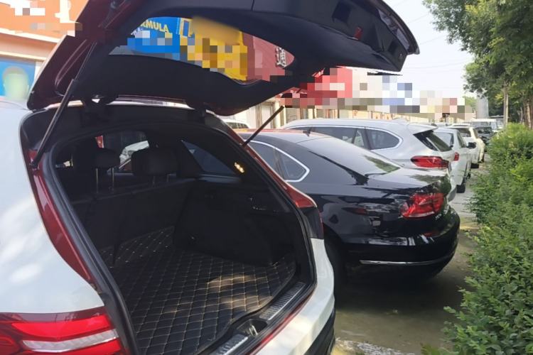 Used Mercedes-Benz GLC 2016 GLC 300 4MATIC Dynamic Model Trunk