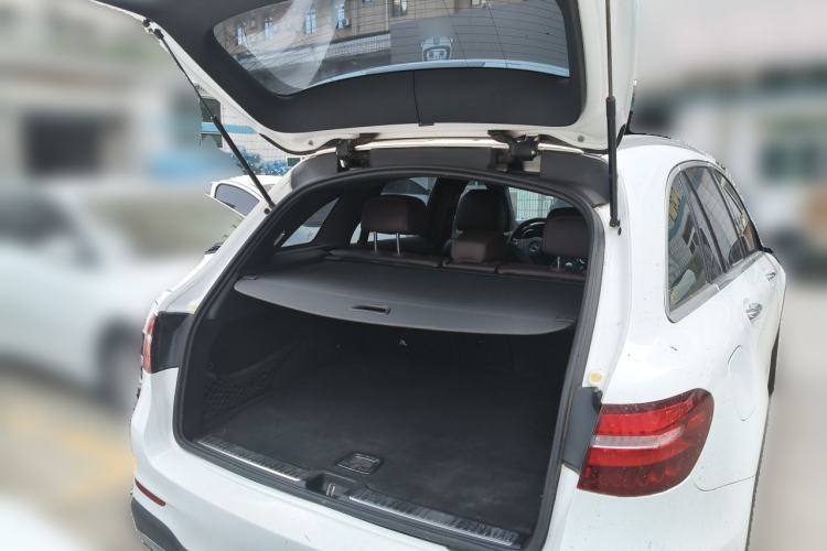 Used Mercedes-Benz GLC 2016 GLC 260 4MATIC Dynamic Edition Trunk