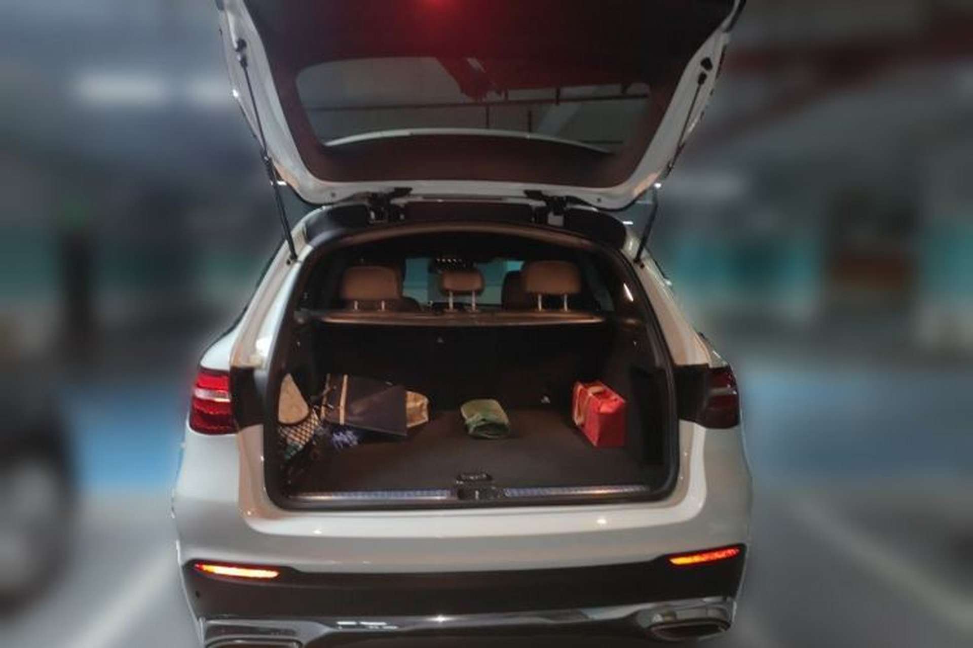 Used Mercedes-Benz GLC 2016 GLC 300 4MATIC Dynamic Model Trunk