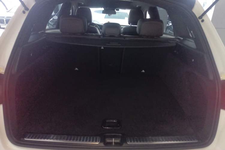 Used Mercedes-Benz GLC 2016 GLC 260 4MATIC Luxury Model Trunk