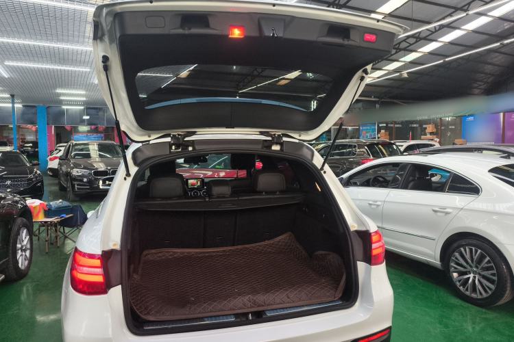 Used Mercedes-Benz GLC 2016 GLC 260 4MATIC Dynamic Edition Trunk