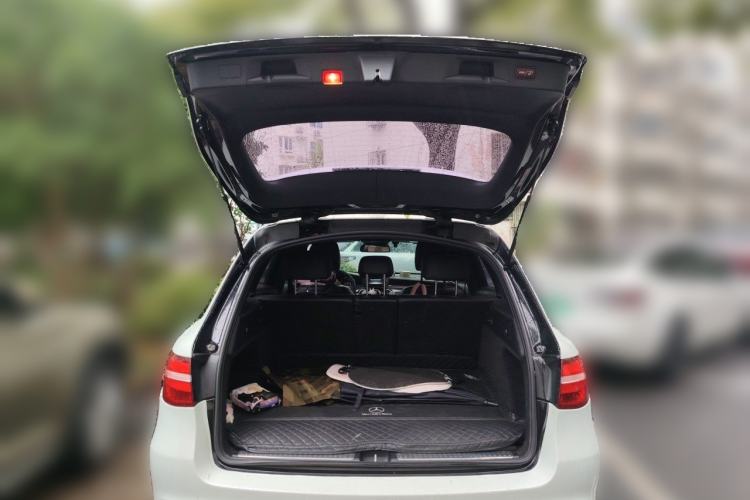 Used Mercedes-Benz GLC 2016 GLC 260 4MATIC Luxury Model Trunk