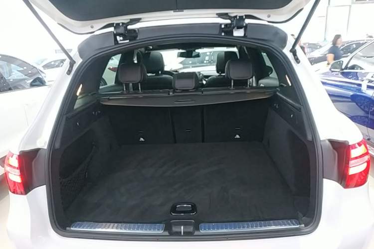 Used Mercedes-Benz GLC 2016 GLC 200 4MATIC Trunk