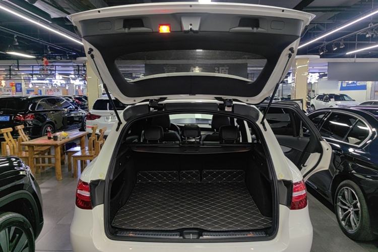 Used Mercedes-Benz GLC 2016 GLC 200 4MATIC Trunk