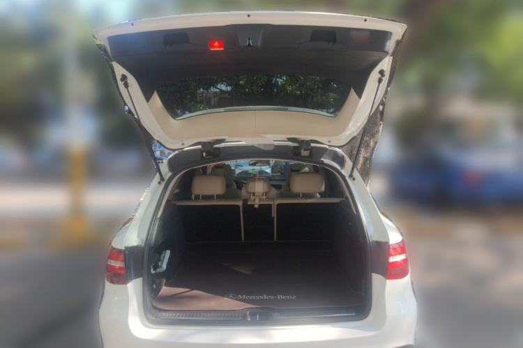 Used Mercedes-Benz GLC 2016 GLC 260 4MATIC Luxury Model Trunk