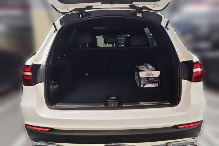 Used Mercedes-Benz GLC 2016 GLC 300 4MATIC Dynamic Model Trunk