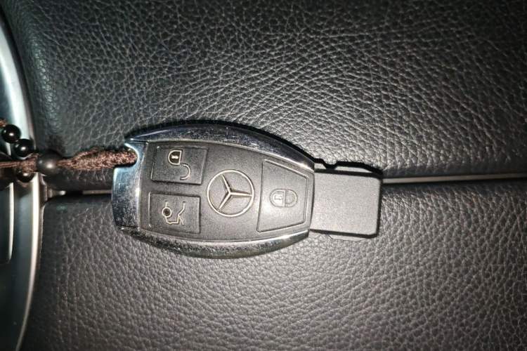 Used Mercedes-Benz GLC 2016 GLC 260 4MATIC Dynamic Edition Vehicle Key