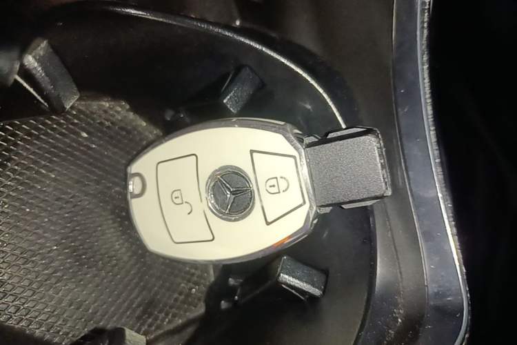 Used Mercedes-Benz GLC 2016 GLC 200 4MATIC Vehicle Key