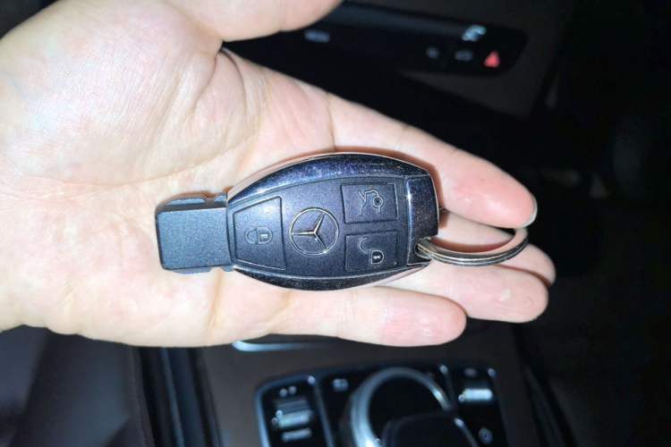 Used Mercedes-Benz GLC 2016 GLC 300 4MATIC Dynamic Model Vehicle Key