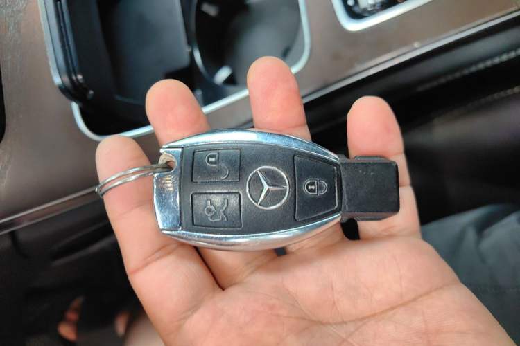 Used Mercedes-Benz GLC 2016 GLC 300 4MATIC Dynamic Model Vehicle Key