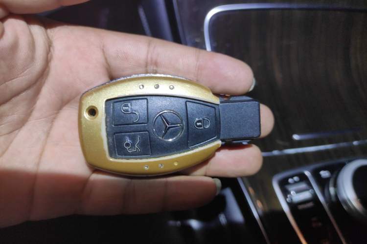 Used Mercedes-Benz GLC 2016 GLC 260 4MATIC Dynamic Edition Vehicle Key