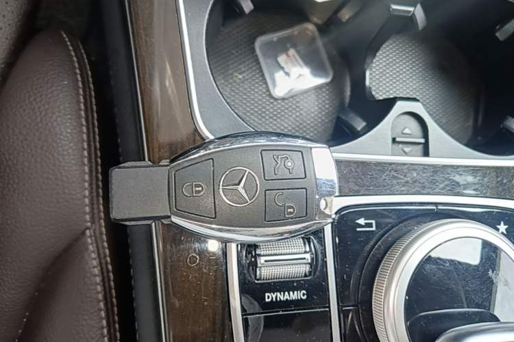 Used Mercedes-Benz GLC 2016 GLC 260 4MATIC Luxury Model Vehicle Key