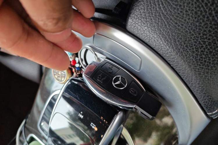 Used Mercedes-Benz GLC 2016 GLC 260 4MATIC Dynamic Edition Vehicle Key