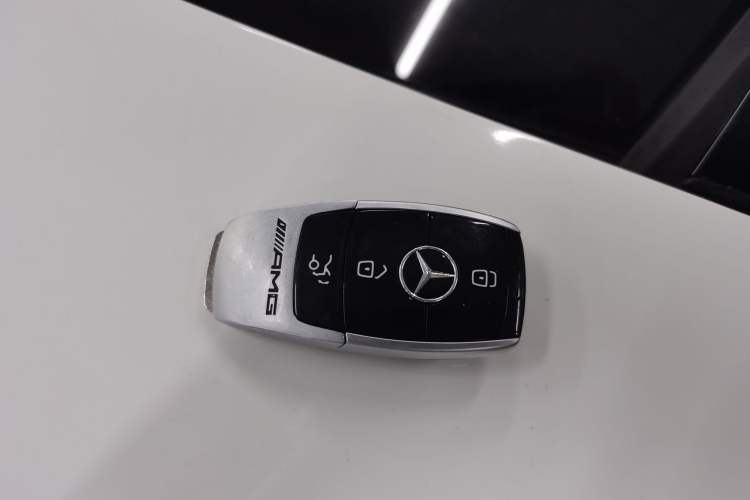Used Mercedes-Benz GLC 2016 GLC 300 4MATIC Dynamic Model Vehicle Key