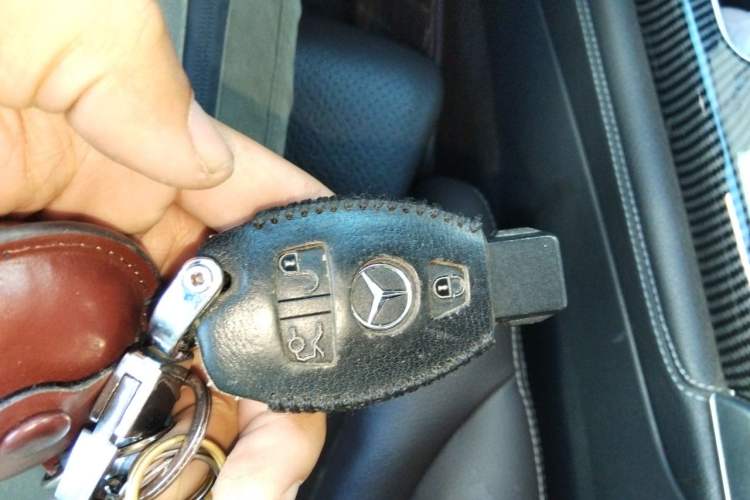 Used Mercedes-Benz GLC 2016 GLC 260 4MATIC Luxury Model Vehicle Key