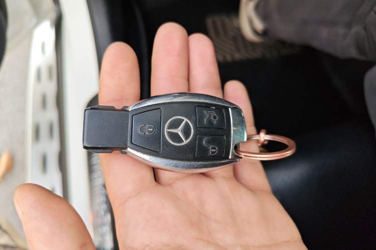Used Mercedes-Benz GLC 2016 GLC 260 4MATIC Luxury Model Vehicle Key