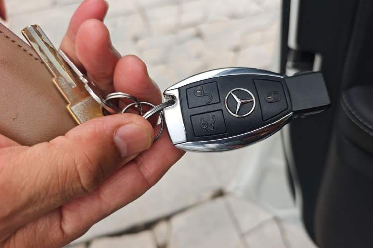 Used Mercedes-Benz GLC 2016 GLC 300 4MATIC Dynamic Model Vehicle Key