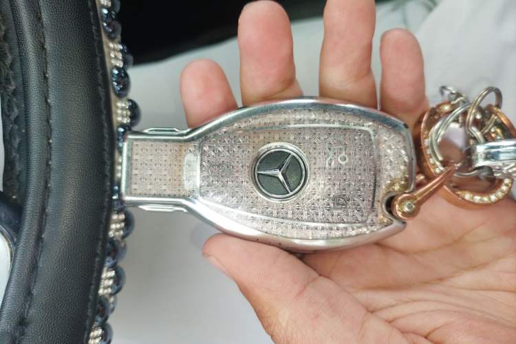 Used Mercedes-Benz GLC 2016 GLC 260 4MATIC Luxury Model Vehicle Key