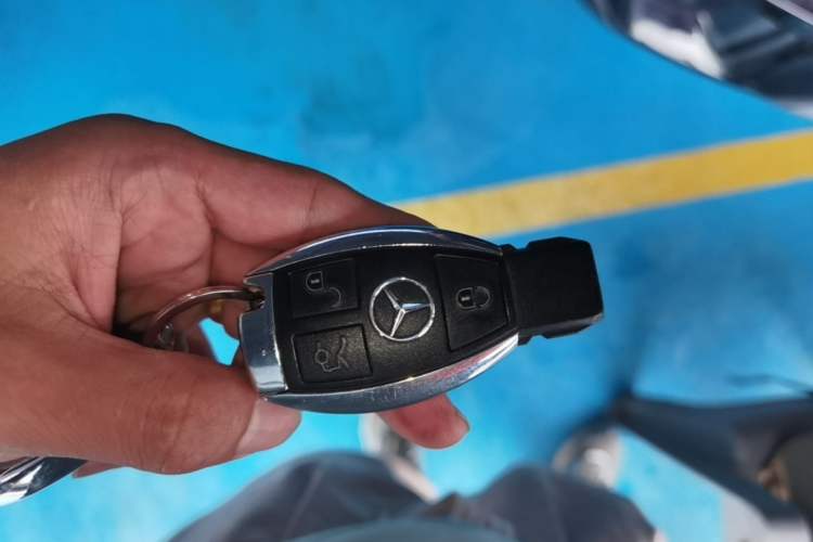 Used Mercedes-Benz GLC 2016 GLC 300 4MATIC Dynamic Model Vehicle Key