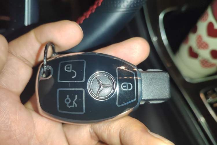 Used Mercedes-Benz GLC 2016 GLC 260 4MATIC Luxury Model Vehicle Key