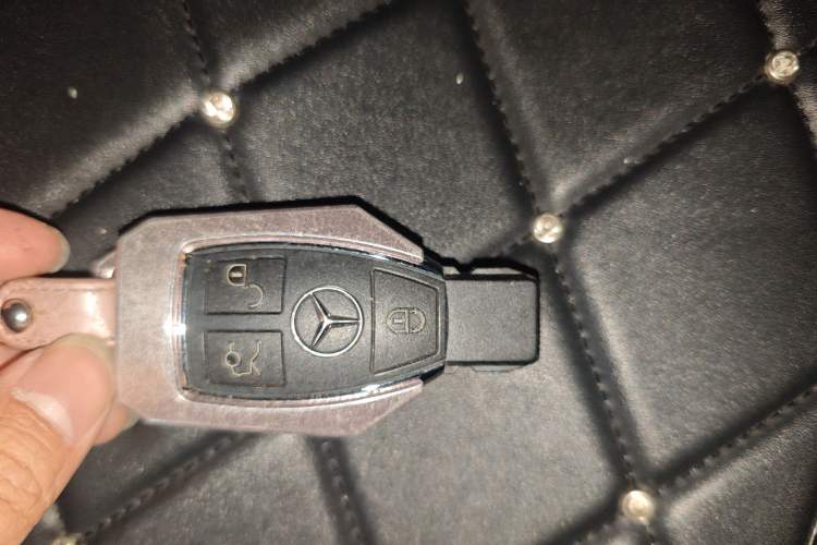 Used Mercedes-Benz GLC 2016 GLC 300 4MATIC Dynamic Model Vehicle Key