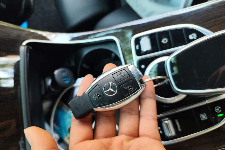 Used Mercedes-Benz GLC 2016 GLC 260 4MATIC Dynamic Edition Vehicle Key