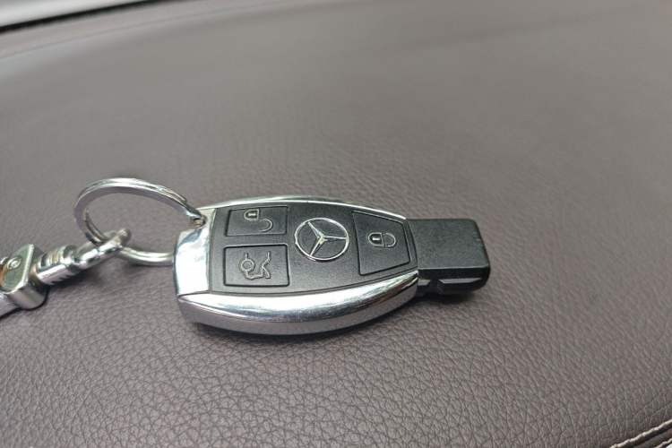Used Mercedes-Benz GLC 2016 GLC 300 4MATIC Dynamic Model Vehicle Key