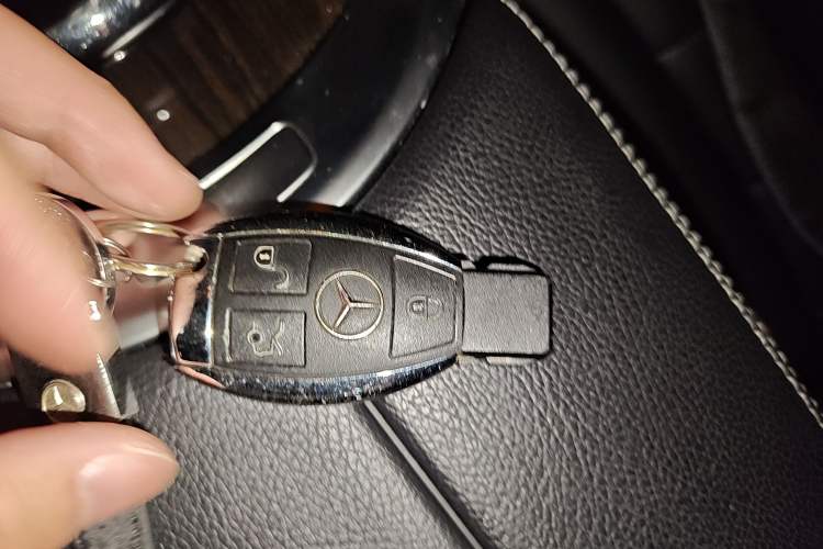 Used Mercedes-Benz GLC 2016 GLC 260 4MATIC Dynamic Edition Vehicle Key