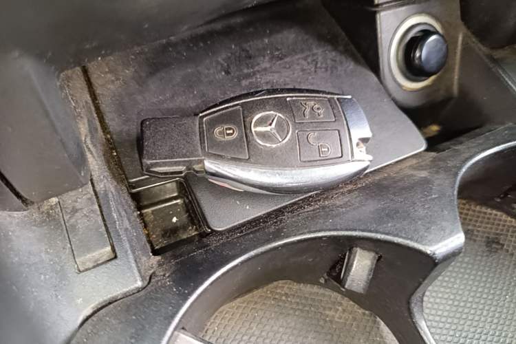 Used Mercedes-Benz GLC 2016 GLC 300 4MATIC Dynamic Model Vehicle Key