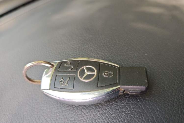 Used Mercedes-Benz GLC 2016 GLC 300 4MATIC Dynamic Model Vehicle Key