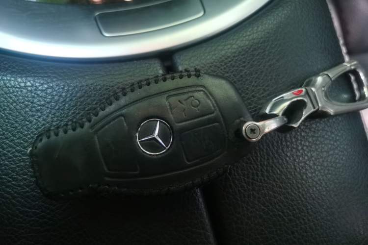 Used Mercedes-Benz GLC 2016 GLC 260 4MATIC Luxury Model Vehicle Key